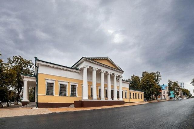 Дом Благородного собрания XIX в.